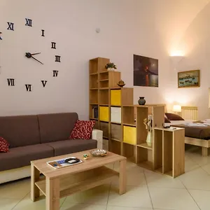 sarracino-relais-naples.hotels-amalfi.com/